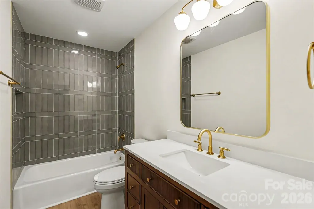 319 Kingsley Drive Charlotte NC 28270