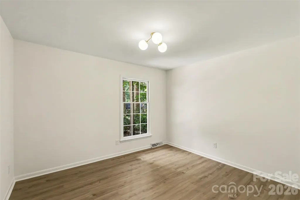 319 Kingsley Drive Charlotte NC 28270