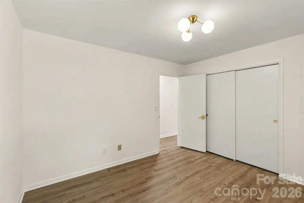 319 Kingsley Drive Charlotte NC 28270