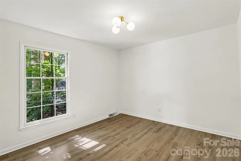319 Kingsley Drive Charlotte NC 28270