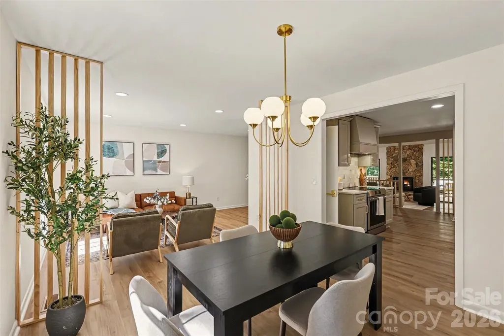 319 Kingsley Drive Charlotte NC 28270