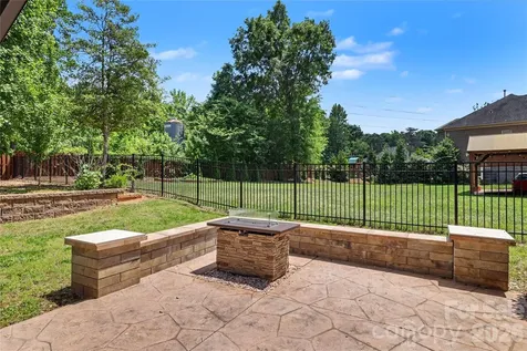 4624 Pebble Run Drive Matthews NC 28105