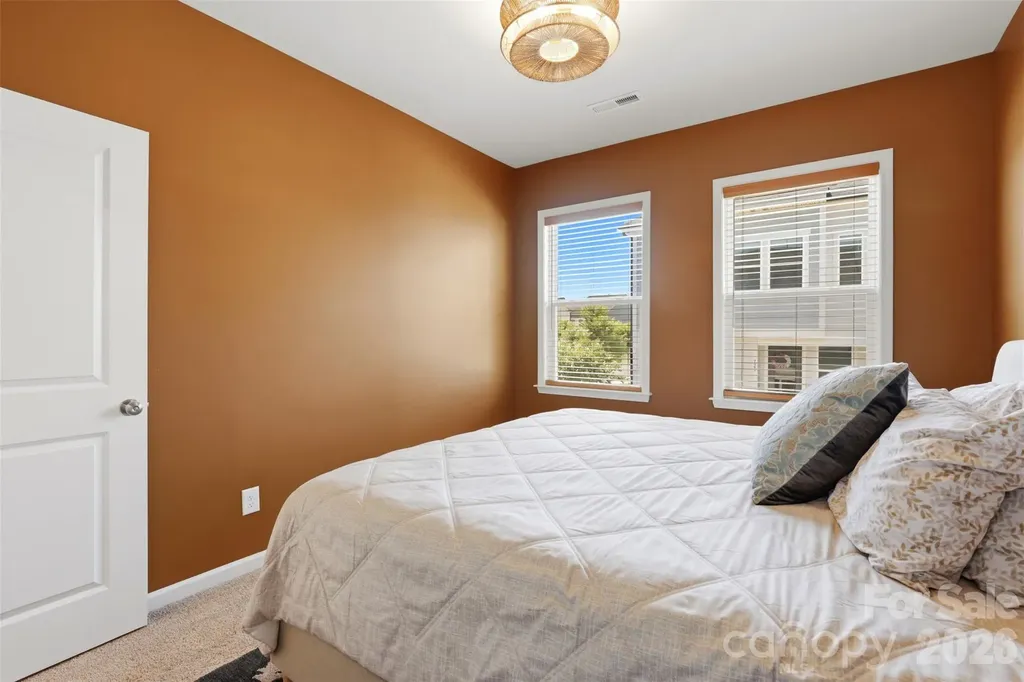 903 Kinsey Alley Charlotte NC 28217