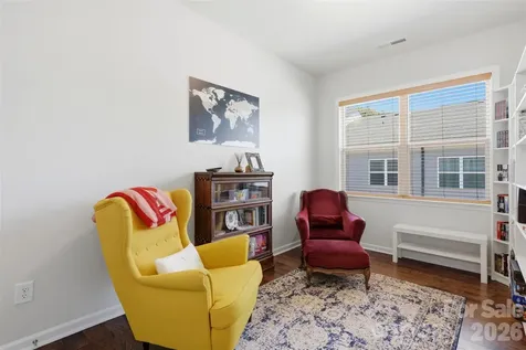 903 Kinsey Alley Charlotte NC 28217