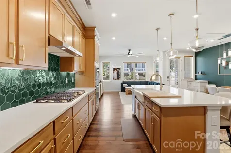903 Kinsey Alley Charlotte NC 28217