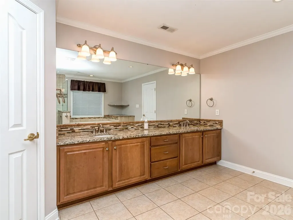 6167 Four Wood Drive Matthews NC 28104