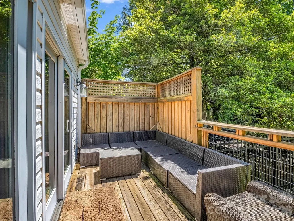 536 Maple Street Brevard NC 28712