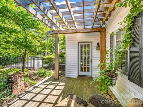 536 Maple Street Brevard NC 28712