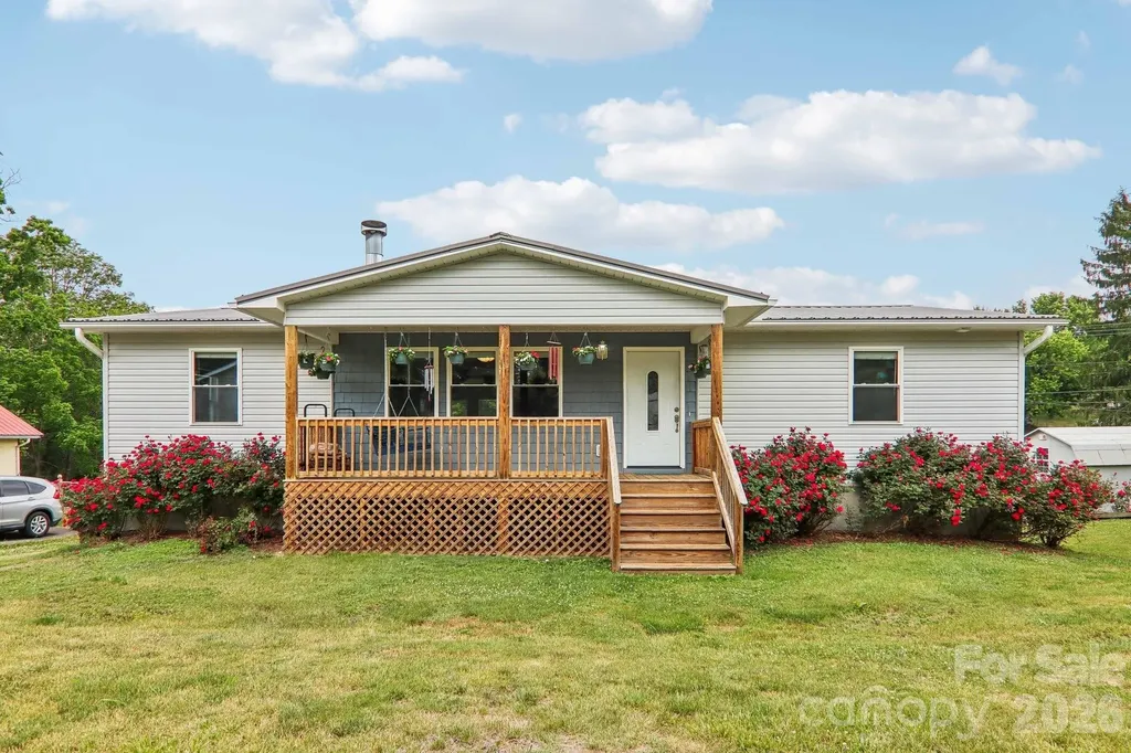 527 Trammell Avenue Canton NC 28716