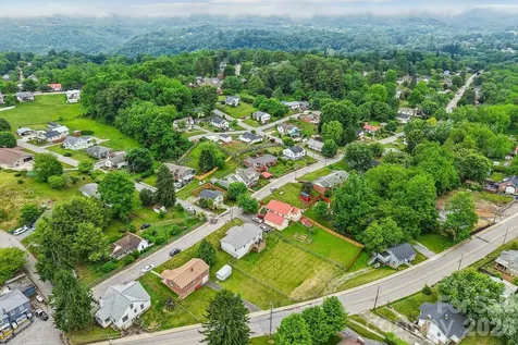 527 Trammell Avenue Canton NC 28716