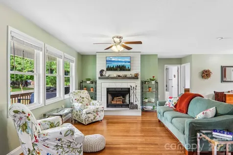 527 Trammell Avenue Canton NC 28716