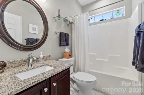 1005 Feather Oak Lane Matthews NC 28104
