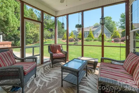 1005 Feather Oak Lane Matthews NC 28104