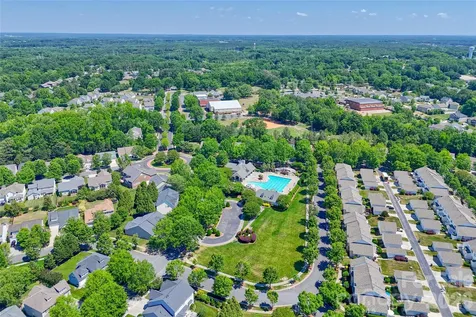1005 Feather Oak Lane Matthews NC 28104