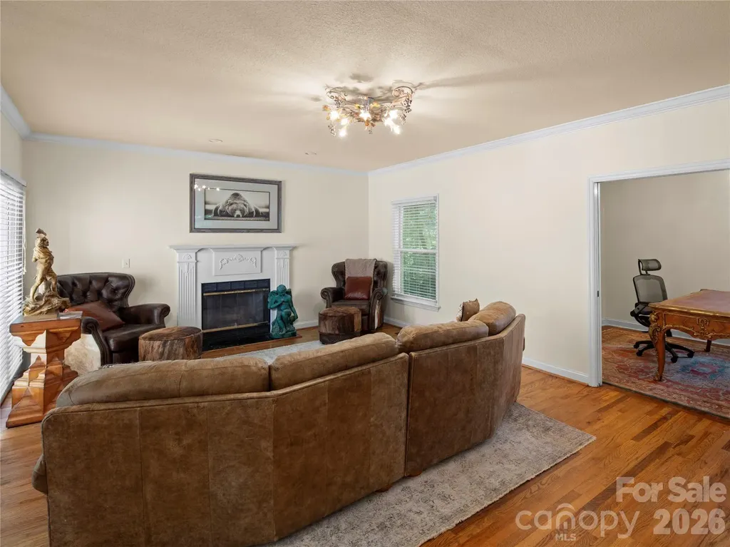 105 Braeside Circle Asheville NC 28803