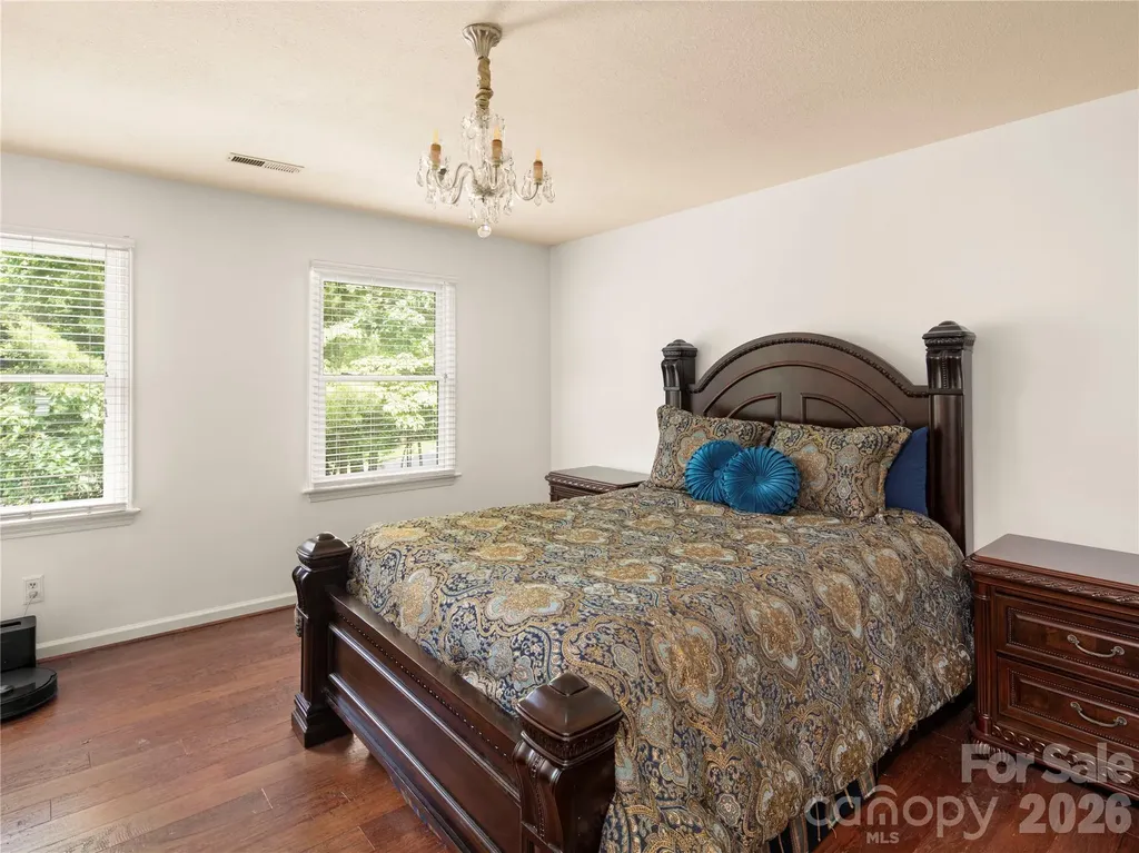 105 Braeside Circle Asheville NC 28803