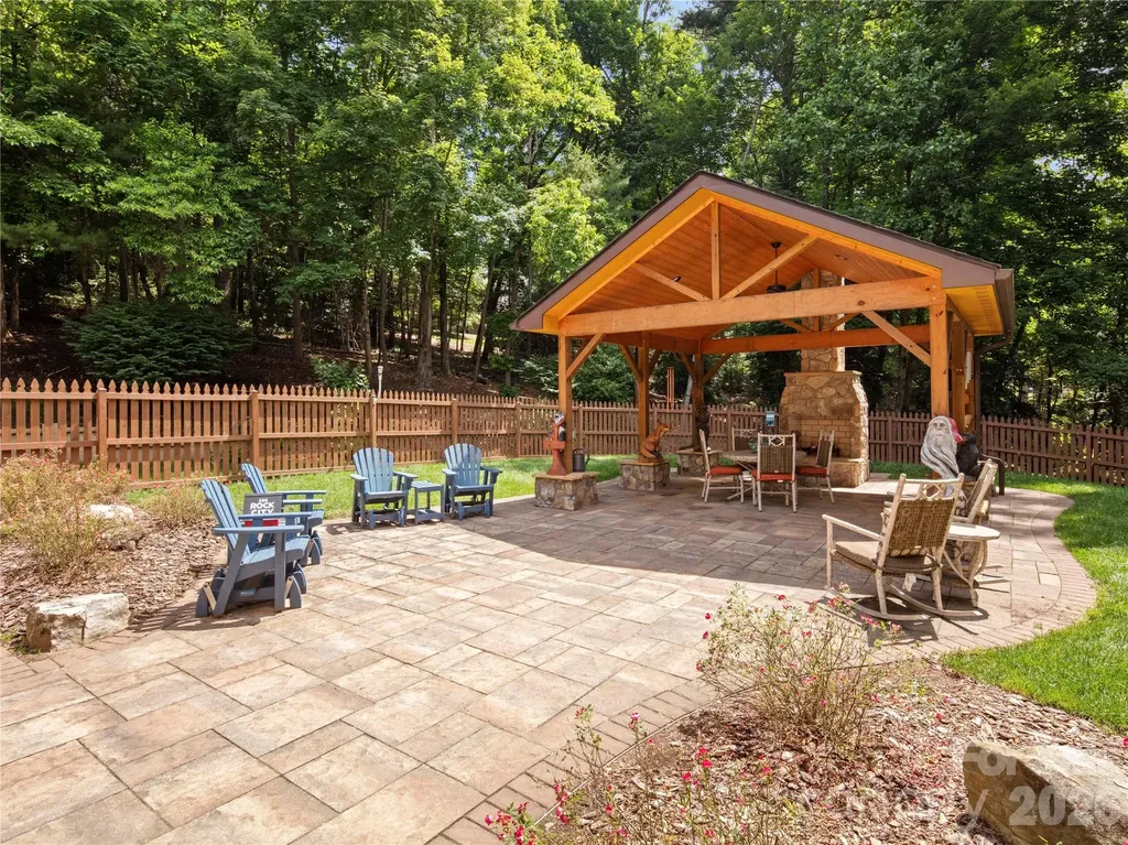 105 Braeside Circle Asheville NC 28803