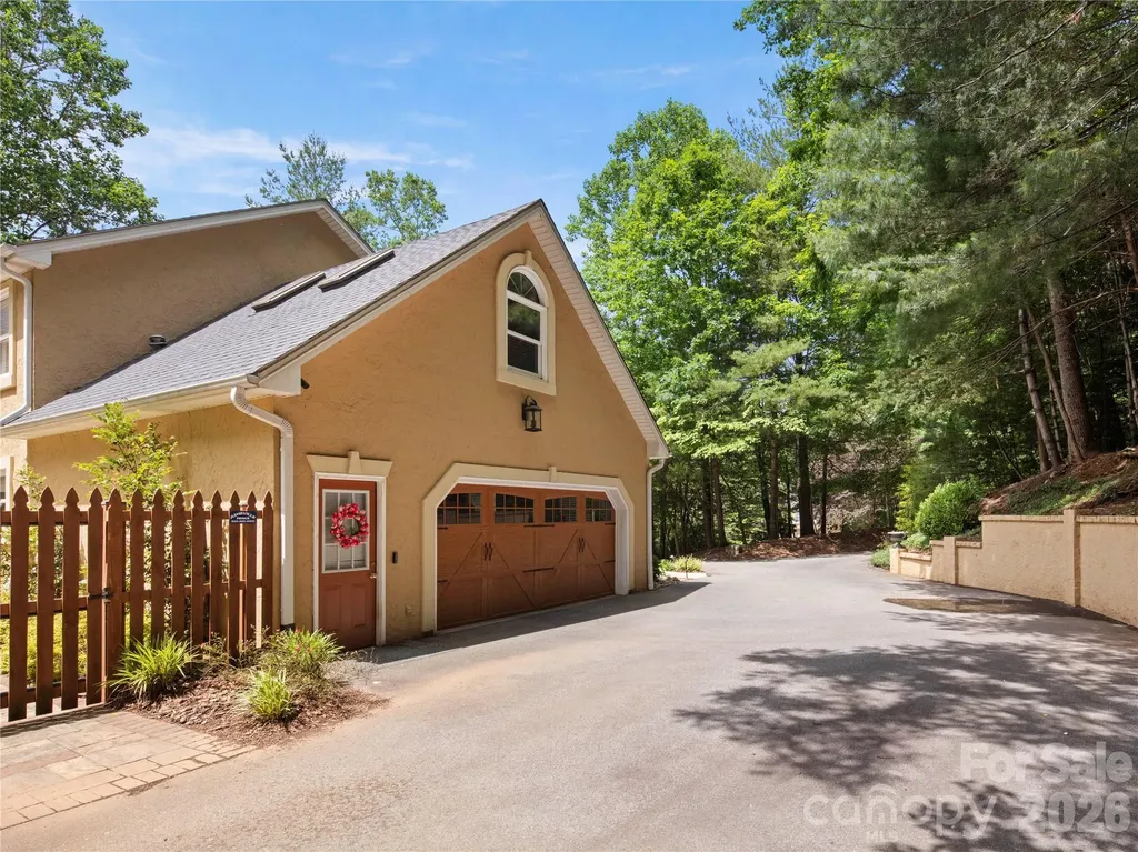 105 Braeside Circle Asheville NC 28803