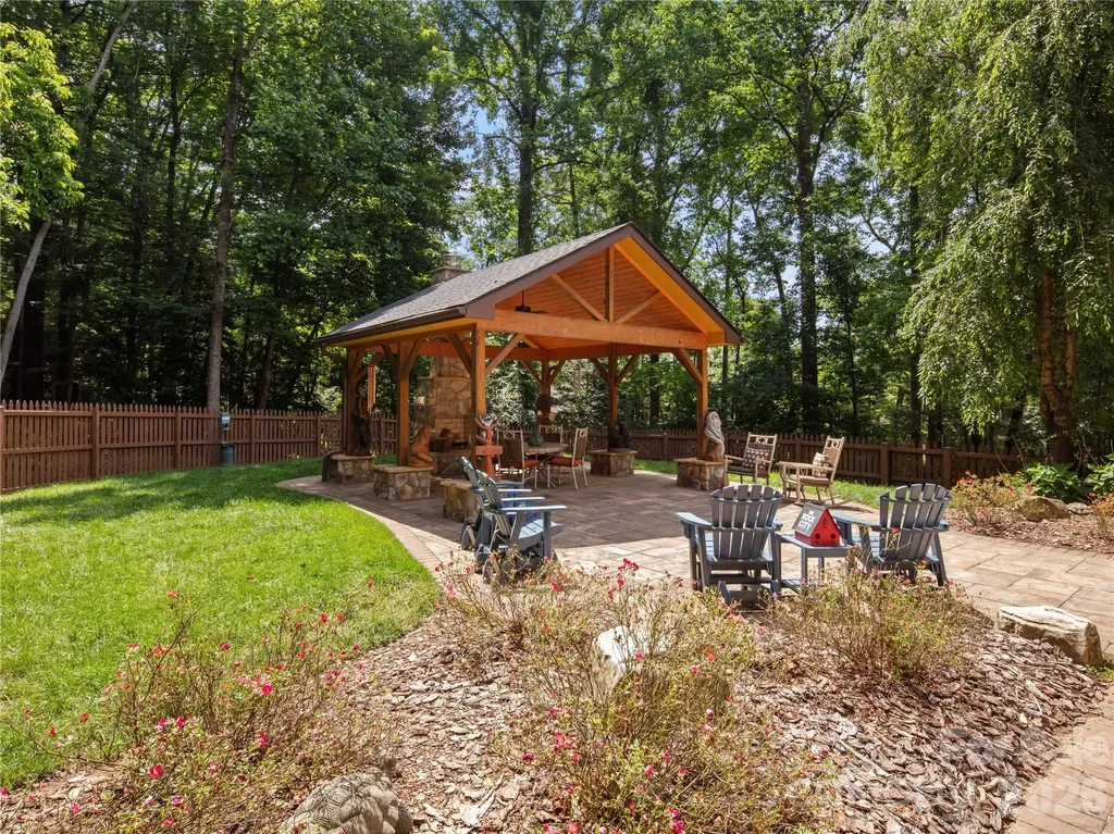 105 Braeside Circle Asheville NC 28803