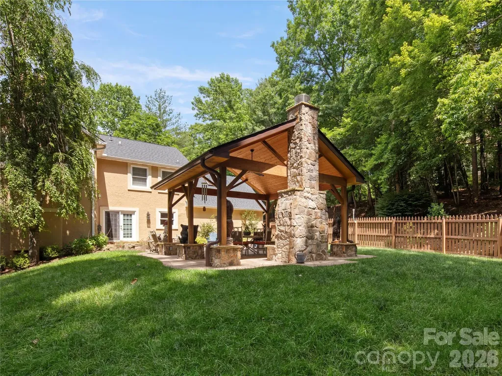 105 Braeside Circle Asheville NC 28803