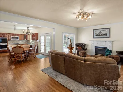 105 Braeside Circle Asheville NC 28803