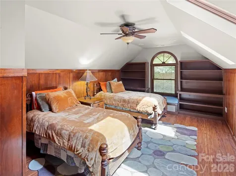 105 Braeside Circle Asheville NC 28803
