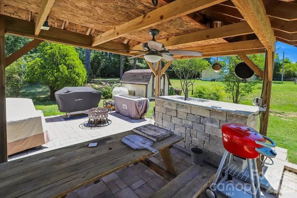 13507 Four Oaks Lane Matthews NC 28105