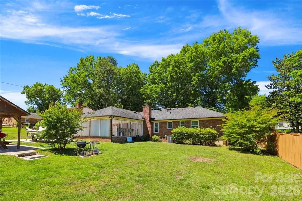 13507 Four Oaks Lane Matthews NC 28105