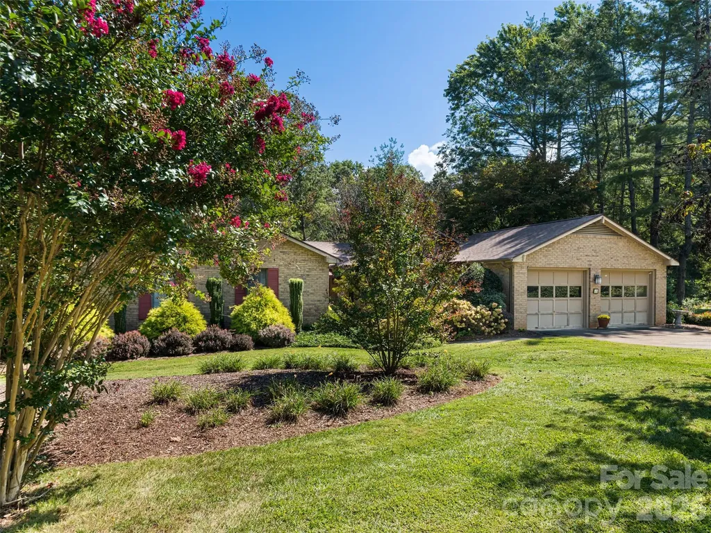 Weaverville NC, 40 Applecross Road