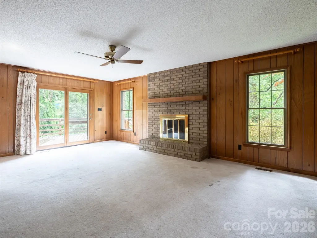 40 Applecross Road Weaverville NC 28787