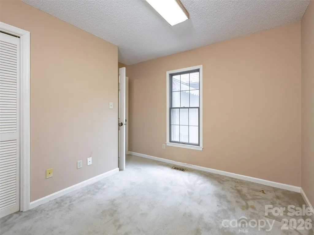 40 Applecross Road Weaverville NC 28787