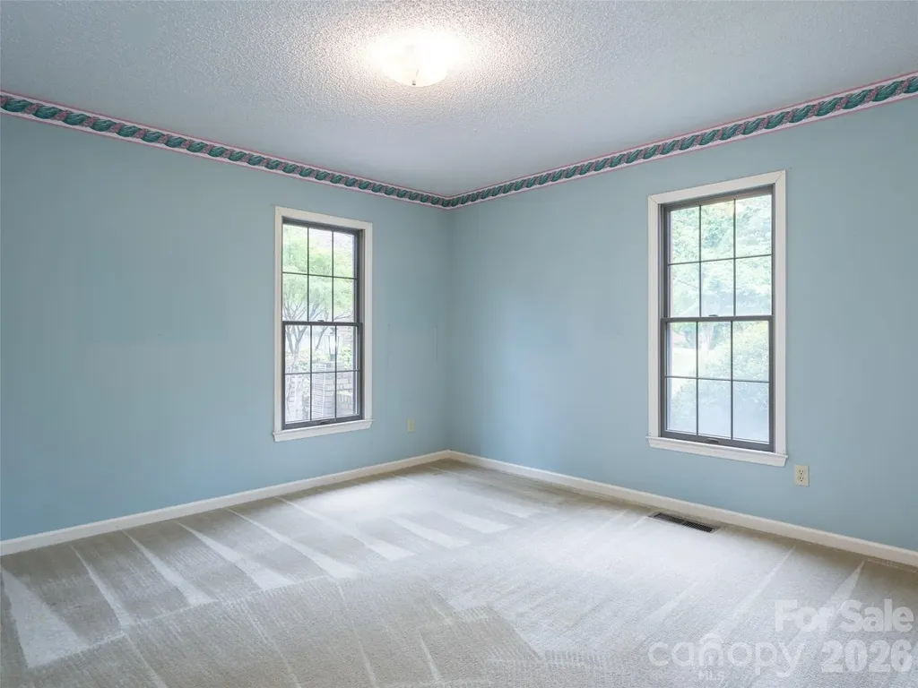 40 Applecross Road Weaverville NC 28787