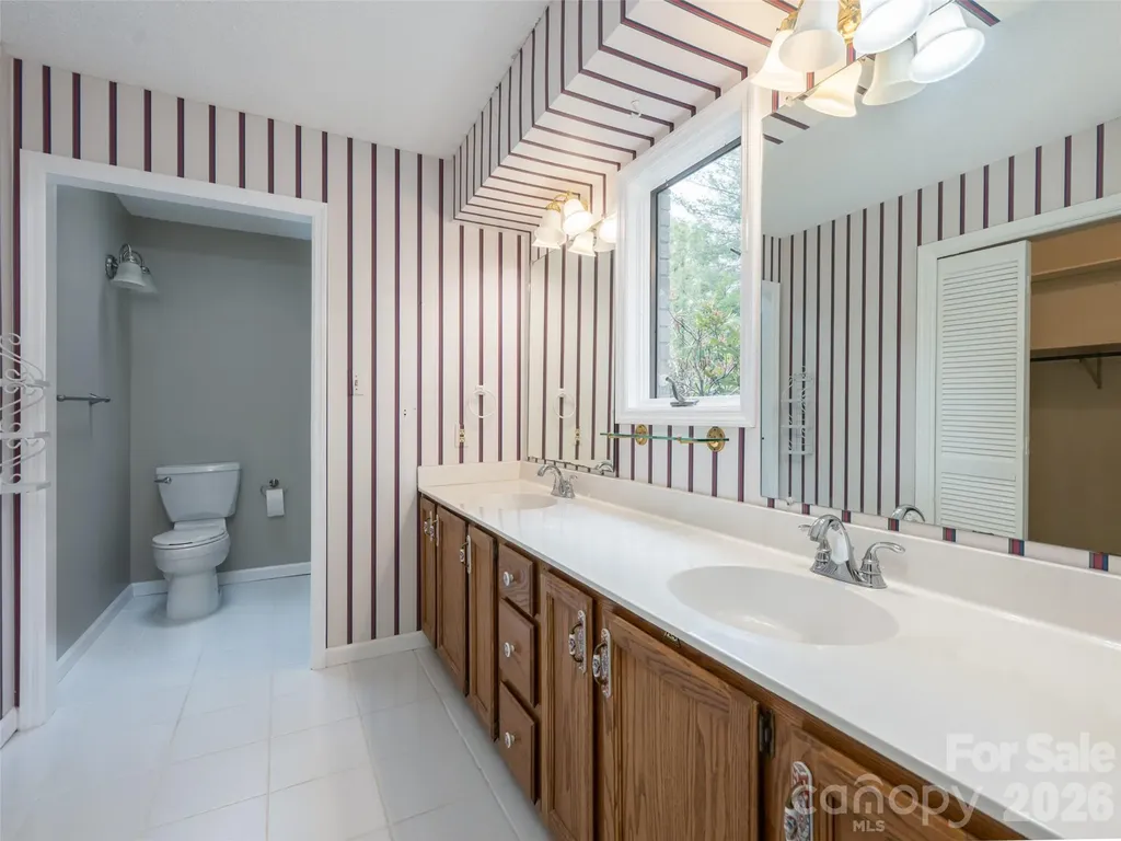 40 Applecross Road Weaverville NC 28787