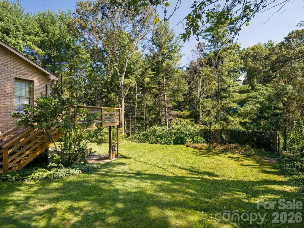 40 Applecross Road Weaverville NC 28787