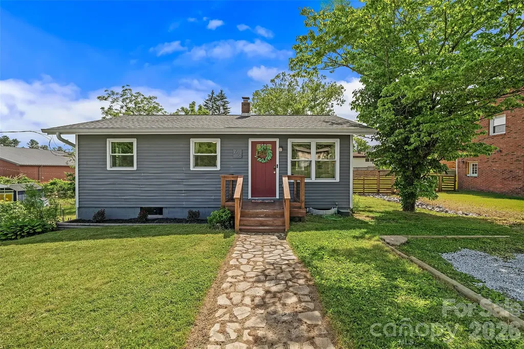708 Prince Drive Hendersonville NC 28791