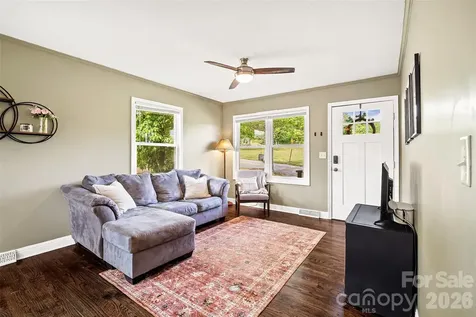 708 Prince Drive Hendersonville NC 28791