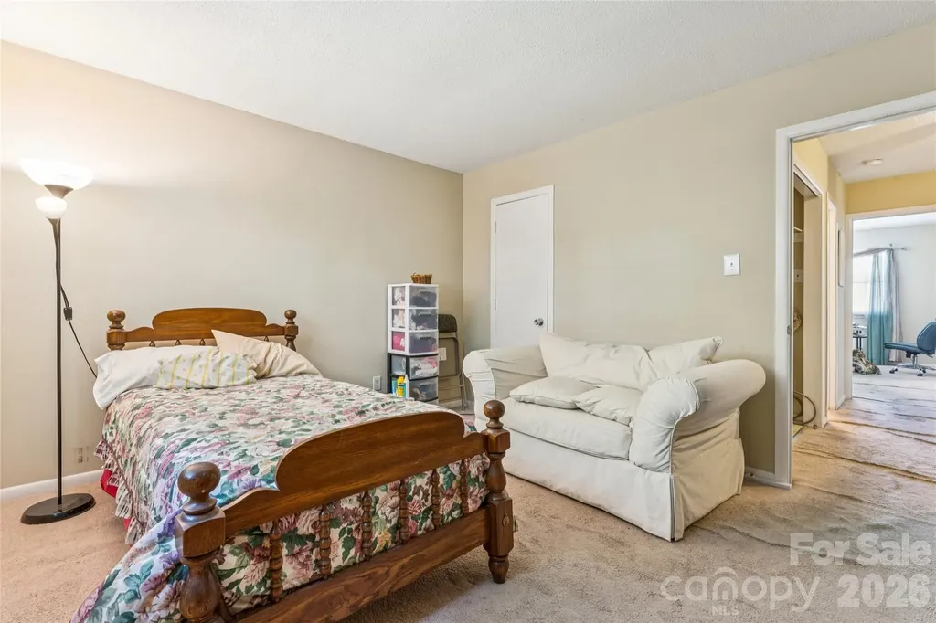 2921 Heathstead Place Charlotte NC 28210
