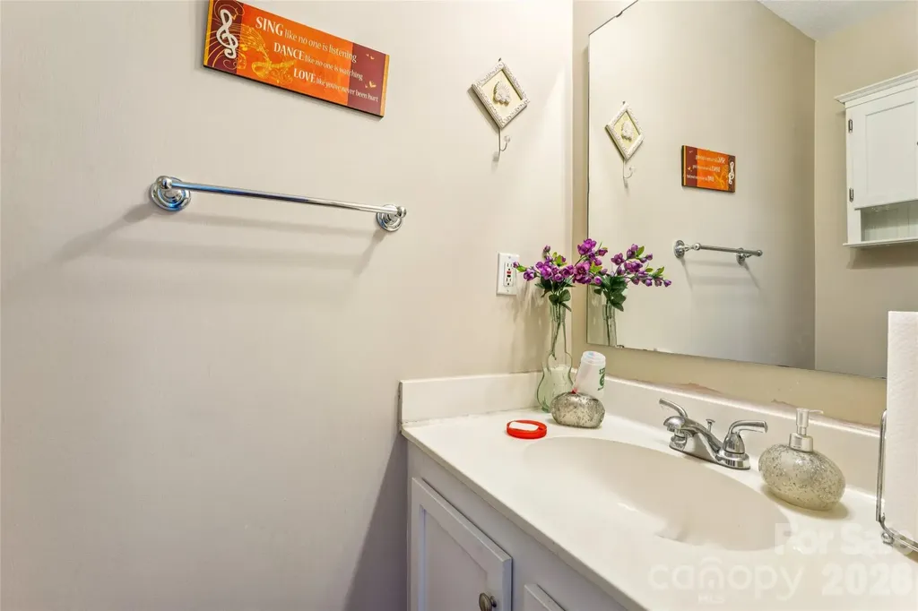 2921 Heathstead Place Charlotte NC 28210