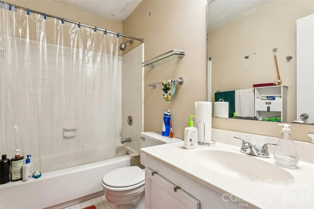 2921 Heathstead Place Charlotte NC 28210
