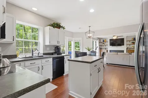 4219 Beauvista Drive Charlotte NC 28269