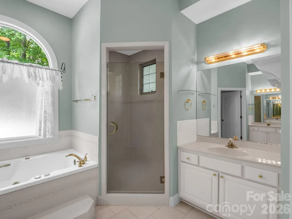 241 Dvdegi Court Brevard NC 28712