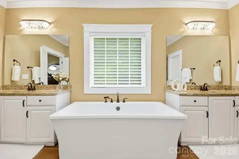 7626 Deerfield Manor Drive Charlotte NC 28270
