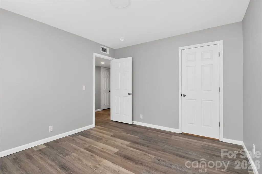 2610 Park Road Charlotte NC 28209
