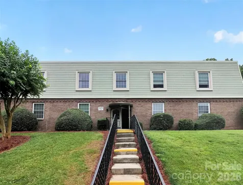 2610 Park Road Charlotte NC 28209