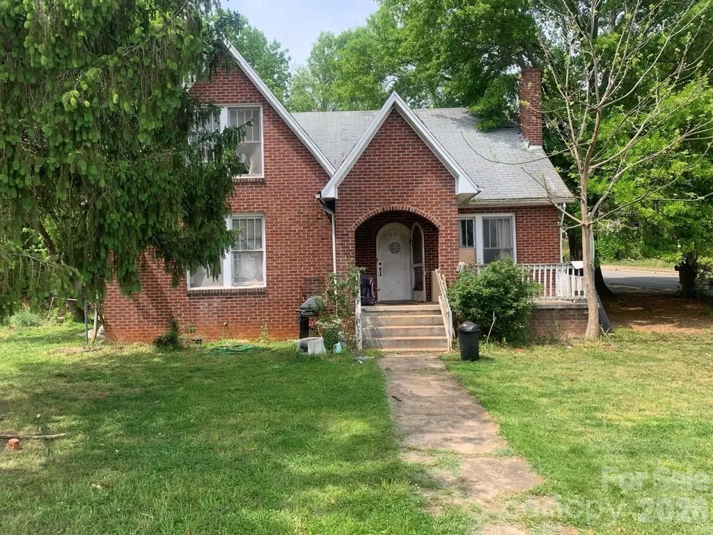615 E Meeting Street Morganton NC 28655