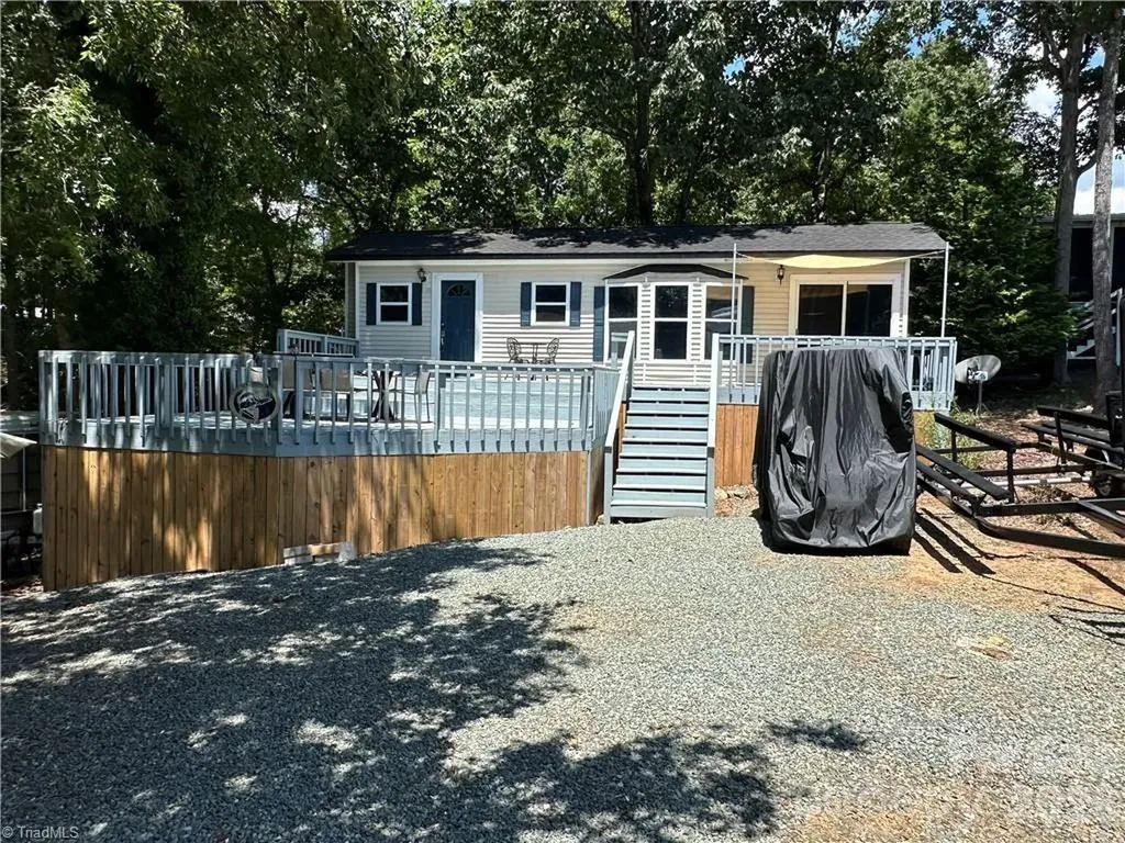 112 N Cardinal Drive New London NC 28127