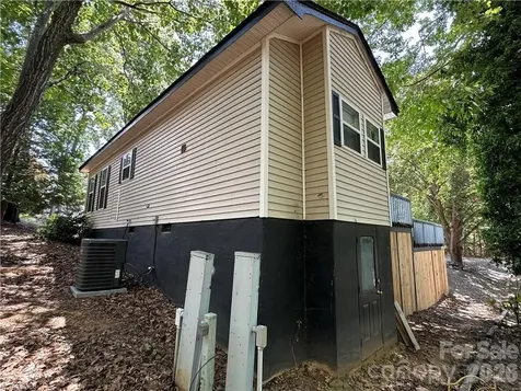112 N Cardinal Drive New London NC 28127
