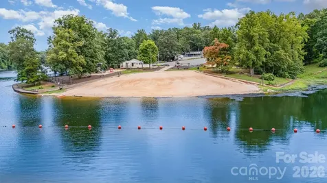 112 N Cardinal Drive New London NC 28127