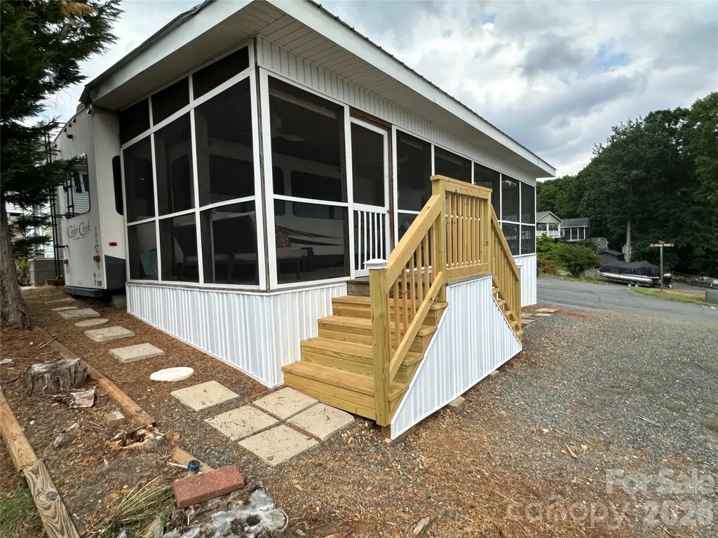 223 Grand View Drive New London NC 28127