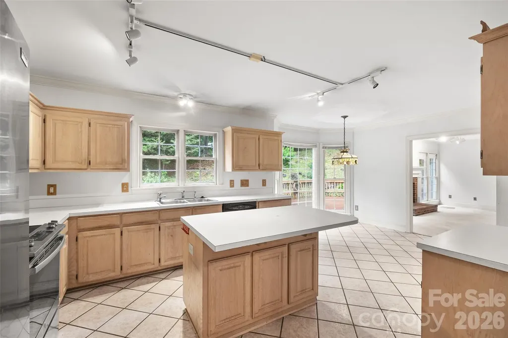 7411 Leharne Drive Charlotte NC 28270